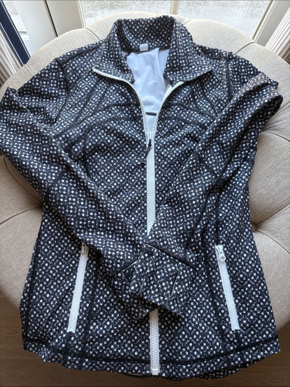 Lululemon Define Women’s Black Patterned Zip-Front Jacket